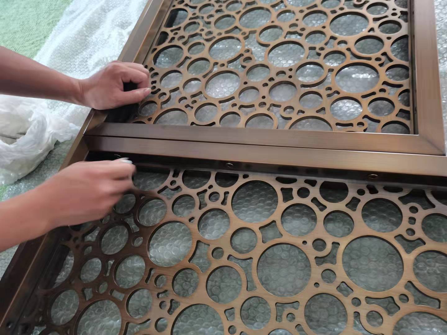 Laser cut stainless steel panels for the jewelry store decoration